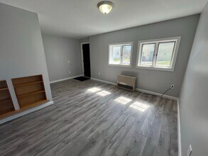 13 Freemont St in Gardiner, ME - Building Photo - Building Photo