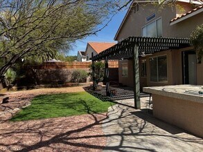 237 Hanley Way in Henderson, NV - Building Photo - Building Photo