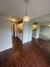 4 Commodore Dr in Emeryville, CA - Building Photo - Building Photo
