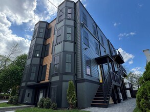 21 High St, Unit #2 in Chelsea, MA - Building Photo - Building Photo