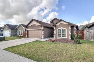 5817 Bella Di Giorno Dr in Corpus Christi, TX - Building Photo - Building Photo