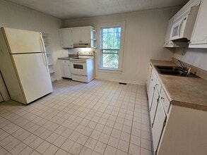 1202 Grandview Pl NW in Lenoir, NC - Building Photo - Building Photo
