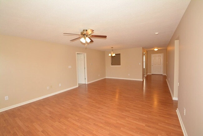 5544 Wild Horse Dr in Indianapolis, IN - Building Photo - Building Photo