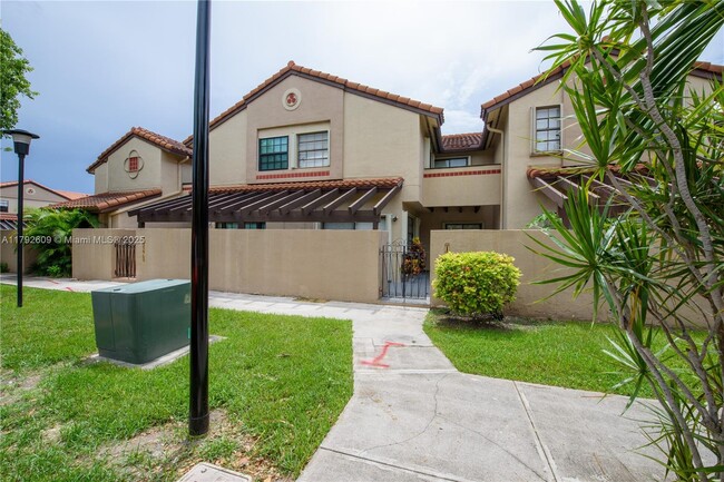 13274 SW 112th Terrace in Miami, FL - Building Photo - Building Photo