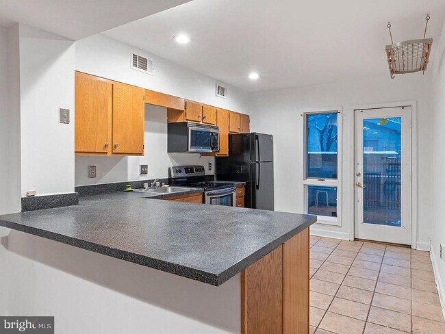 36 E Wheeling St in Baltimore, MD - Building Photo - Building Photo