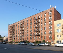 2922 Nostrand Ave in Brooklyn, NY - Foto de edificio - Building Photo