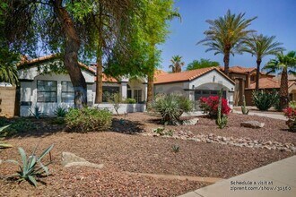 5636 E Paradise Ln in Scottsdale, AZ - Building Photo - Building Photo