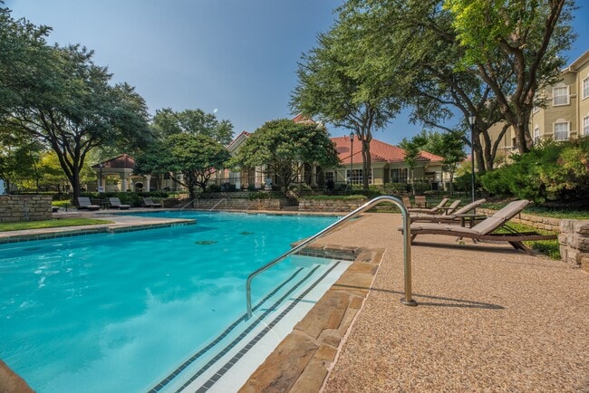 530 Buckingham in Richardson, TX - Building Photo - Building Photo