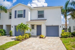 15172 Wildflower Cir in Naples, FL - Building Photo