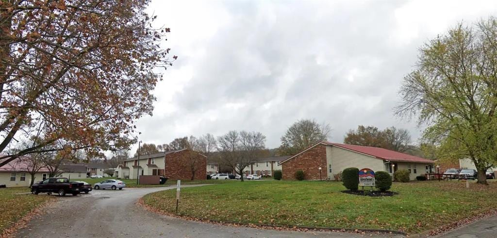 1890 Vista Cir in Aberdeen, OH - Foto de edificio