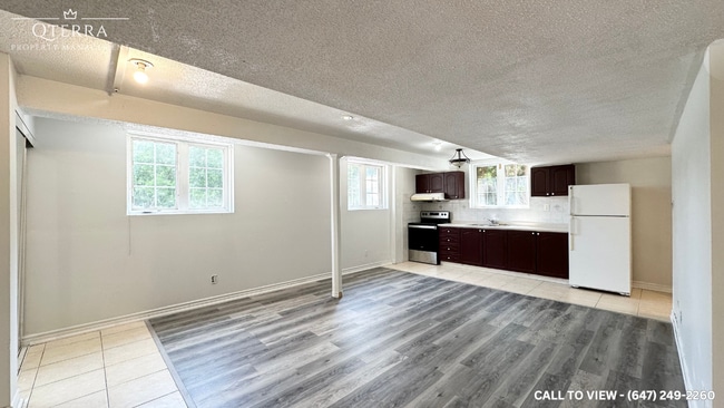 property at 17 Lemsford Dr