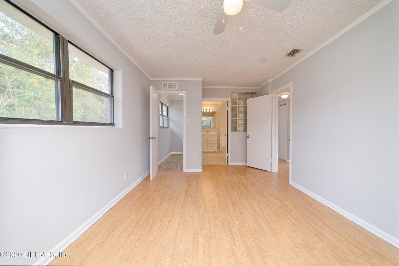 1000 Smithfield St in Jacksonville, FL - Building Photo