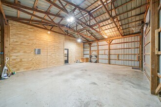 10235 NW 84th Ave in Sperry, OK - Building Photo - Building Photo