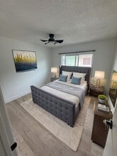 1131 N Onondaga Ave, Unit 4 in Anaheim, CA - Building Photo - Building Photo