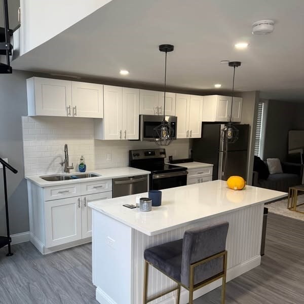 233 Washington Ave, Unit #8 in Revere, MA - Building Photo