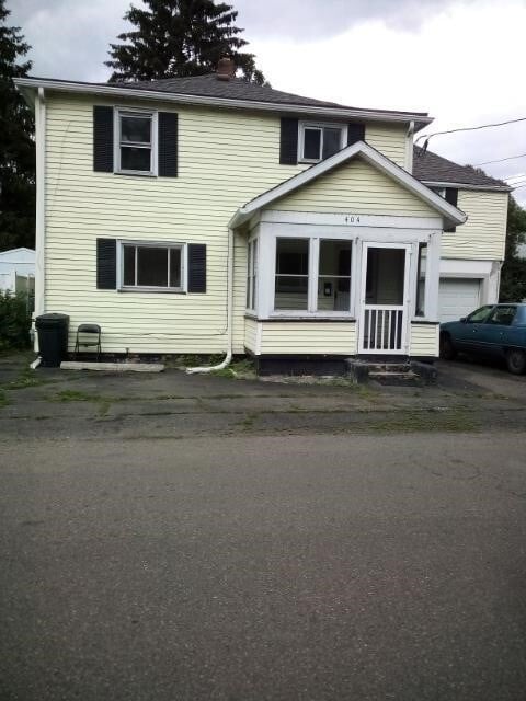 404 Perry St in Horseheads, NY - Building Photo