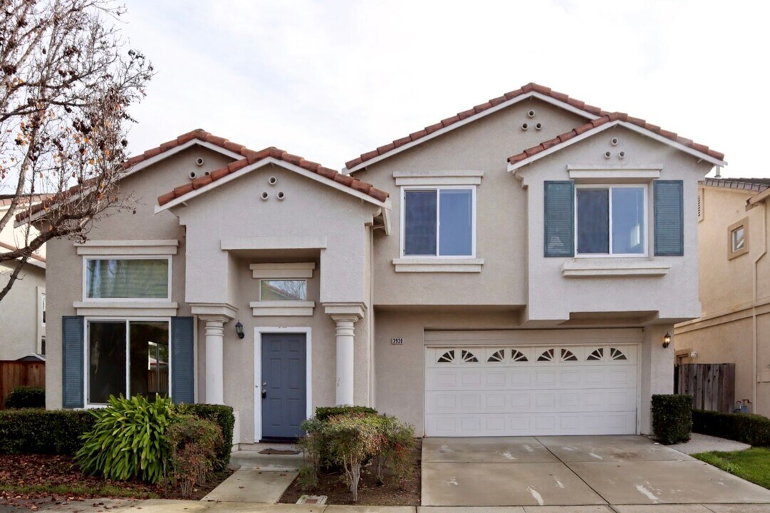 3930 Springfield Common in Fremont, CA - Building Photo