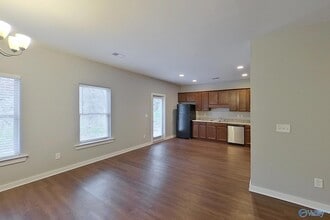 433 White Oak Cir in Lincoln, AL - Foto de edificio - Building Photo