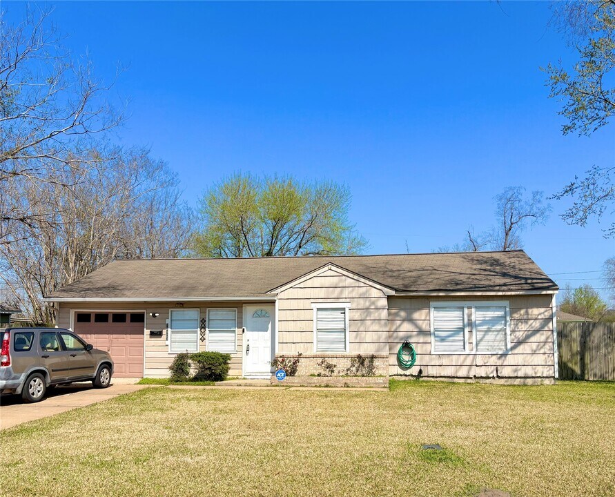 13307 Force St in Houston, TX - Building Photo