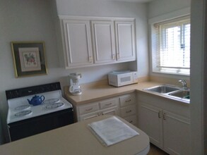 300 Peachtree St NE in Atlanta, GA - Building Photo - Building Photo
