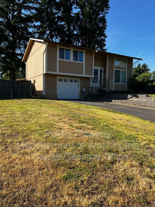 2103 25th Ave SE
