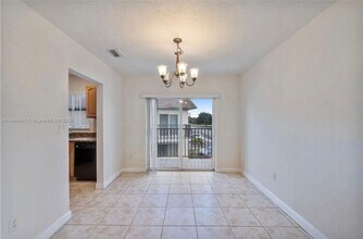 1801 NW 54th Terrace in Lauderhill, FL - Foto de edificio - Building Photo