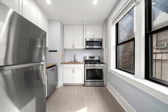 553 Undercliff Ave, Unit 5 in Edgewater, NJ - Building Photo - Building Photo