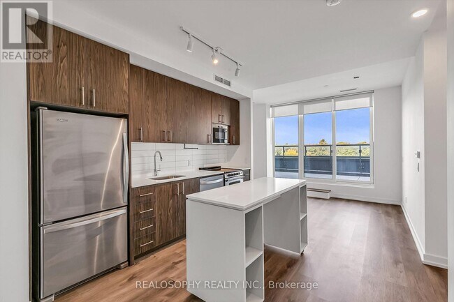 115 Larchmount Ave in Toronto, ON - Building Photo - Building Photo