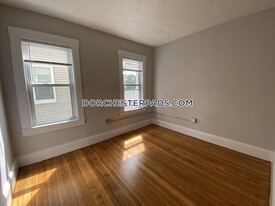 6 Kingsdale St in Boston, MA - Building Photo - Building Photo