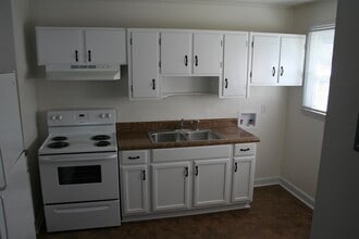 203 York St in Jacksonville, NC - Building Photo - Building Photo