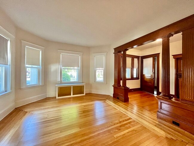 116 Medford St in Arlington, MA - Building Photo - Building Photo