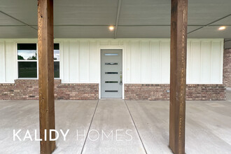 200 Olde Ml Ct in Jones, OK - Building Photo - Building Photo