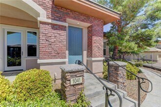 11280 Granite Ridge Dr in Las Vegas, NV - Building Photo - Building Photo
