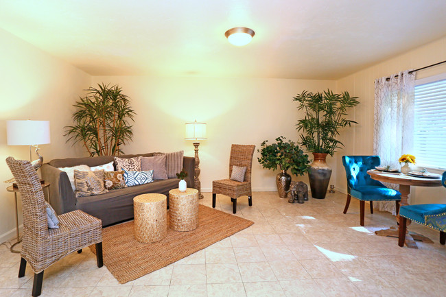 Topaz Grove in Tallahassee, FL - Building Photo - Interior Photo