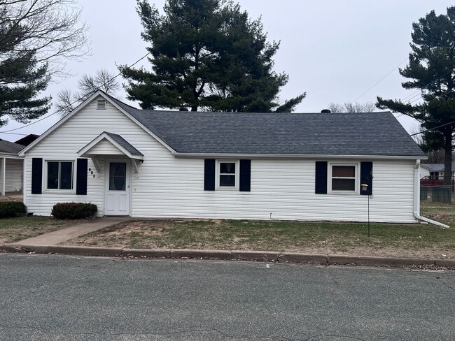 109 22nd Ave E in Menomonie, WI - Building Photo - Building Photo