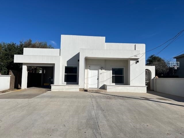 206 E Montgomery St in Laredo, TX - Building Photo