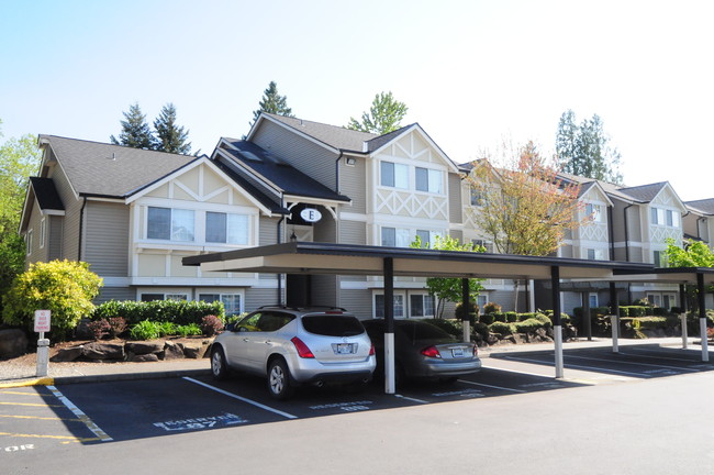 Silver Creek Apartments in Kent, WA - Foto de edificio - Building Photo