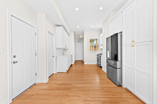 178 Webster St in Boston, MA - Building Photo - Building Photo