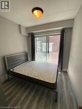 275 Larch St in Waterloo, ON - Building Photo - Building Photo