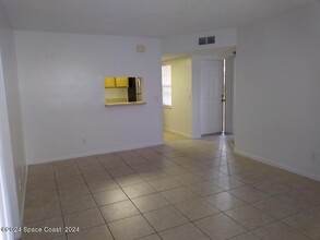 1690 Sunny Brook Ln-Unit -103 in Palm Bay, FL - Building Photo - Building Photo