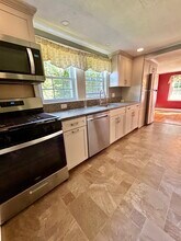 2205 Washington St, Unit 2 in Canton, MA - Building Photo - Building Photo