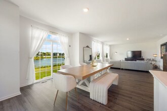 2042 Legacy Pointe Blvd in Plainfield, IL - Foto de edificio - Building Photo