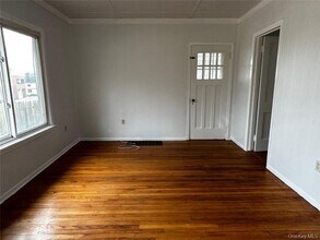 27 Howard Rd in Poughkeepsie, NY - Building Photo - Building Photo