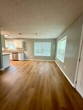 1594 Twin Oak Dr E in Middleburg, FL - Building Photo - Building Photo