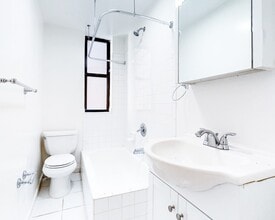 West 147th Street, Unit 11 in New York, NY - Foto de edificio - Building Photo