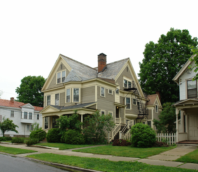 119 Caroline St in Saratoga Springs, NY - Building Photo