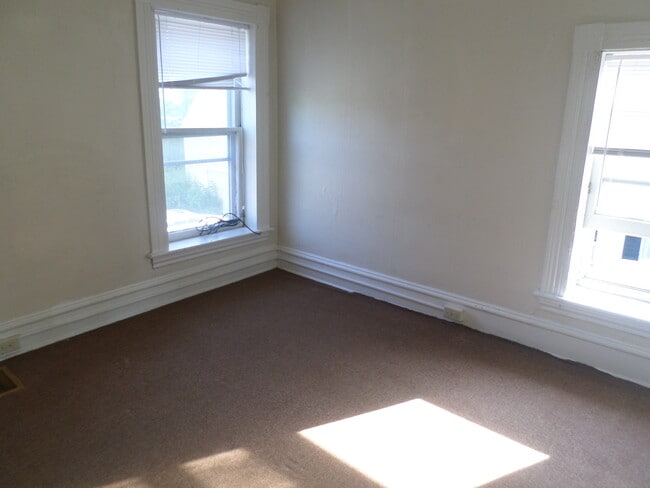 132 Colchester Ave, Unit #1 in Burlington, VT - Foto de edificio - Building Photo