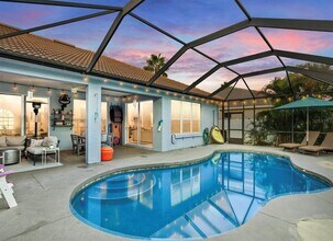 1602 Pinyon Pine Dr in Sarasota, FL - Building Photo - Building Photo