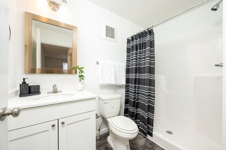 Madison Flatts in Lafayette, IN - Building Photo - Interior Photo
