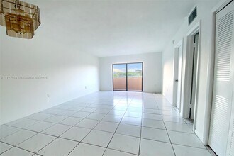 1955 NE 135th St in North Miami, FL - Building Photo - Building Photo